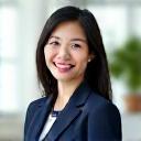Porträt von Sarah Chen, Director Sustainable Investments für ESG und Nachhaltigkeit